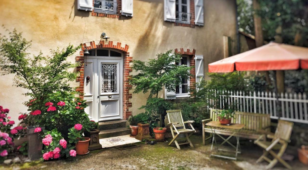Relais De Chasse La Chaignaie Saint-Hilaire-de-Loulay Exterior photo
