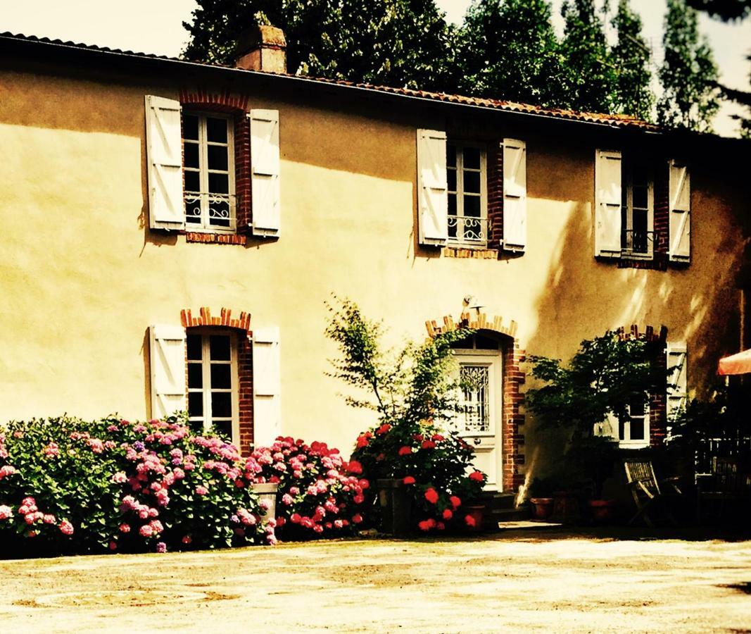 Relais De Chasse La Chaignaie Saint-Hilaire-de-Loulay Exterior photo